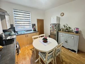 Kitchen Diner- click for photo gallery